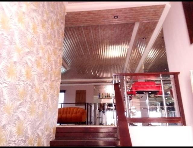 6 BEDROOM APARTMENT FOR SALE IN UMGABABA